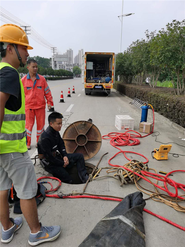 南岔翻衬法管道修复技术主要工序